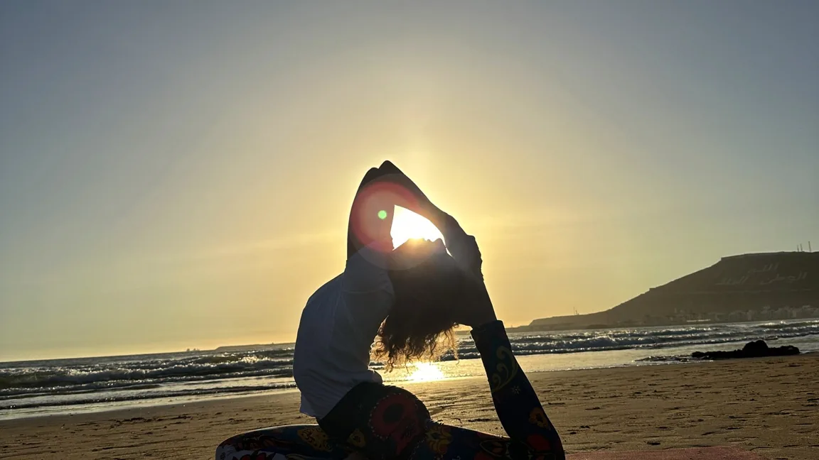 Plage d’Agadir – Yoga with Virginie.